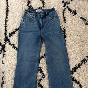 Abercrombie & Fitch 90s Relaxed High Rise Curve Love Jeans
